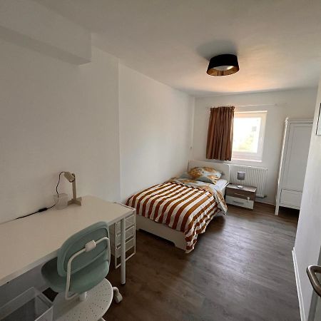 Ein Schoenes Zimmer In Kiel Extérieur photo